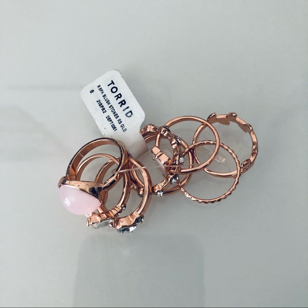 TORRID GOLD RING SET.SIZE 8 - Picture 4 of 4